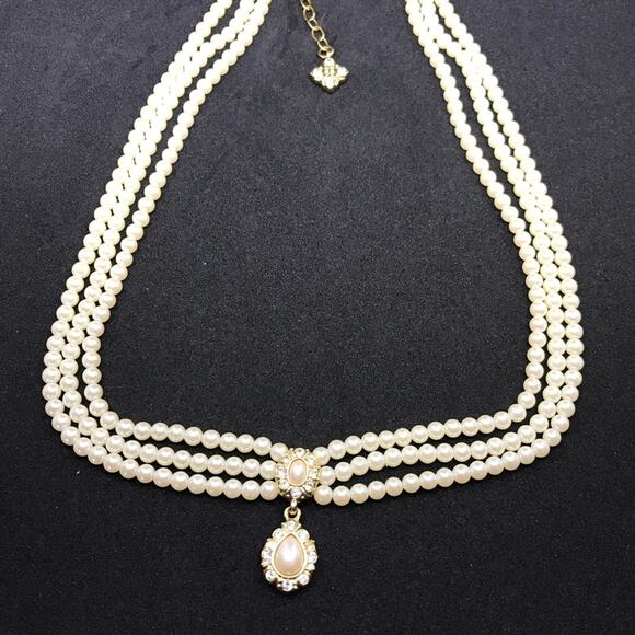 Vintage Givenchy Pearl & Rhinestones Necklace triple strand with Pendant - Picture 2 of 9